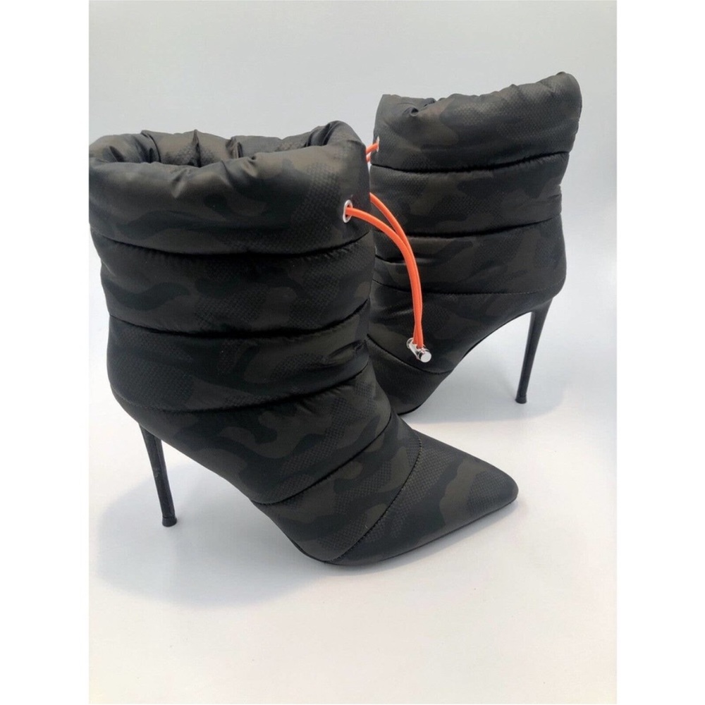 Steve Madden Cloak Camo bootie